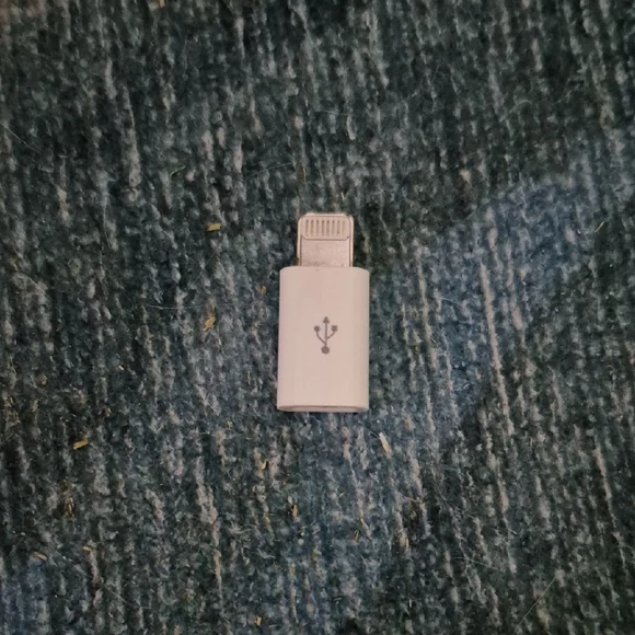 White USB Adapter - Picture 1 of 3